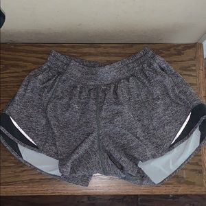 LULULEMON HOTTY HOT 2.5 LIKE NEW